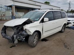 2011 Chrysler Town & Country Touring en venta en New Britain, CT