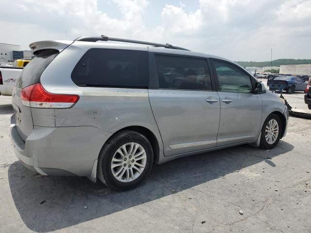 2013 Toyota Sienna XLE