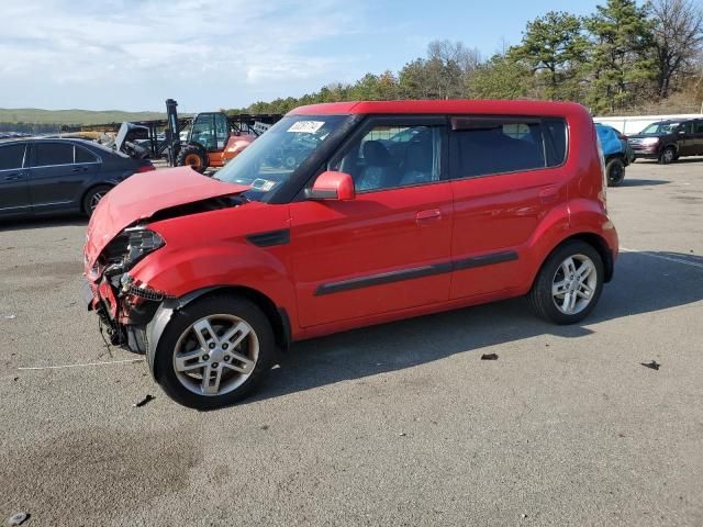 2010 KIA Soul +