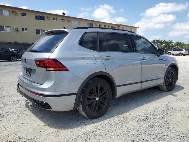 2022 Volkswagen Tiguan SE R-LINE Black