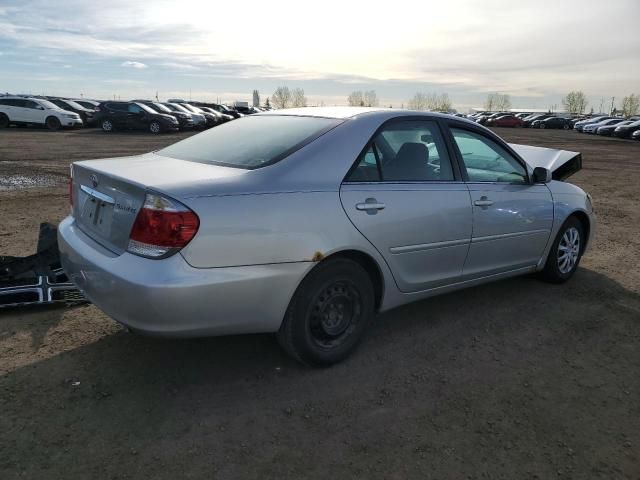 2005 Toyota Camry LE