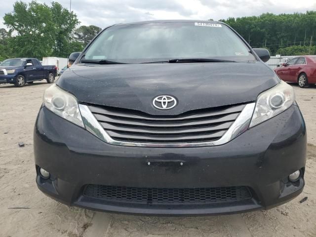 2014 Toyota Sienna XLE