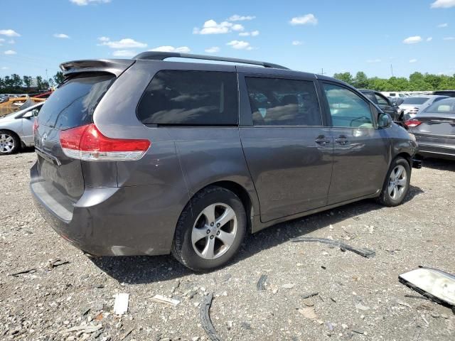 2011 Toyota Sienna LE