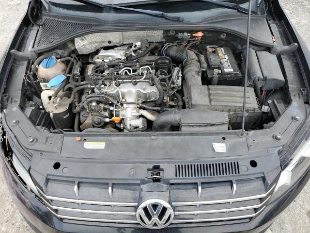 2012 Volkswagen Passat SE