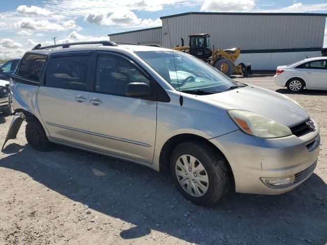 2004 Toyota Sienna CE