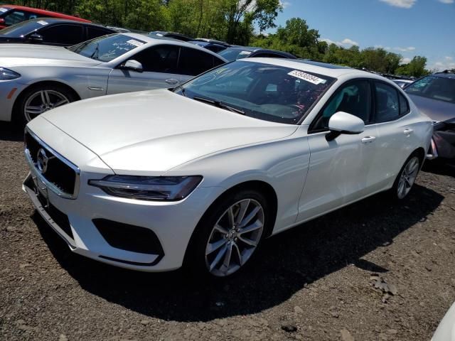 2020 Volvo S60 T6 Momentum