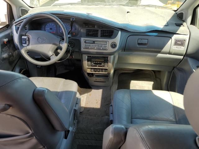 2002 Toyota Sienna LE