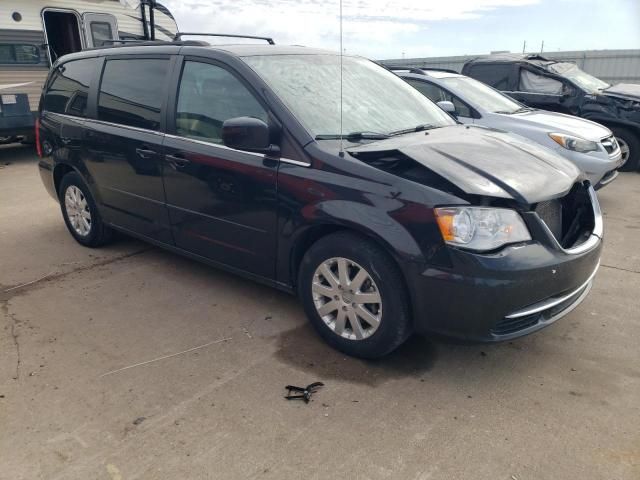 2015 Chrysler Town & Country LX