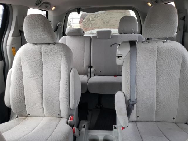 2013 Toyota Sienna LE