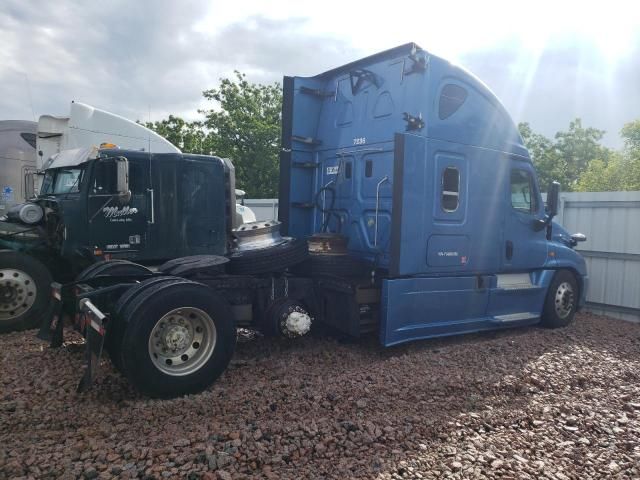 2015 Freightliner Cascadia 125