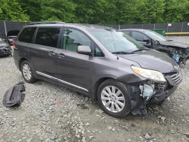 2014 Toyota Sienna XLE