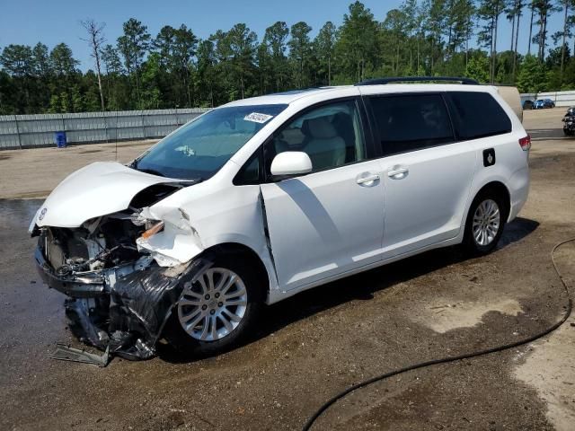 2014 Toyota Sienna XLE