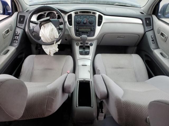 2004 Toyota Highlander Base