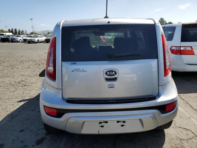 2013 KIA Soul +