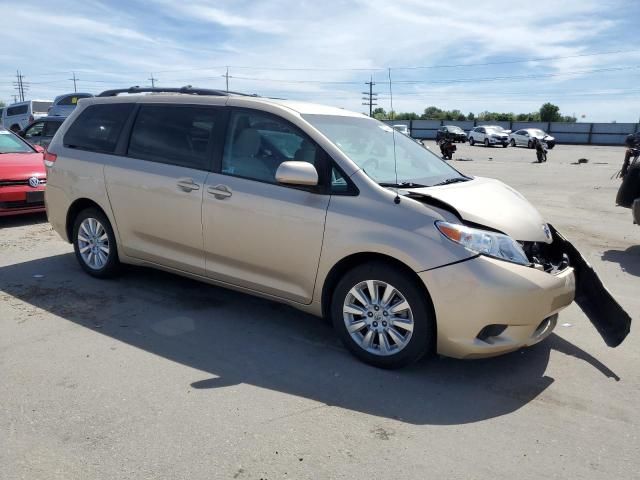 2013 Toyota Sienna LE