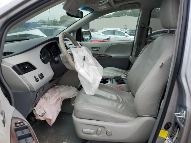 2012 Toyota Sienna XLE