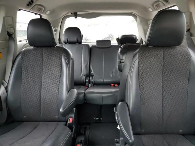 2011 Toyota Sienna Sport