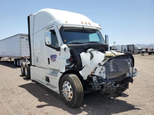 2024 Freightliner Cascadia 126