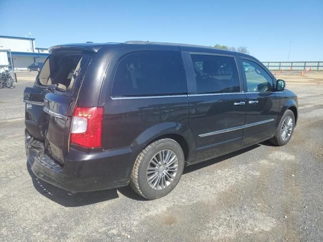 2014 Chrysler Town & Country Touring L