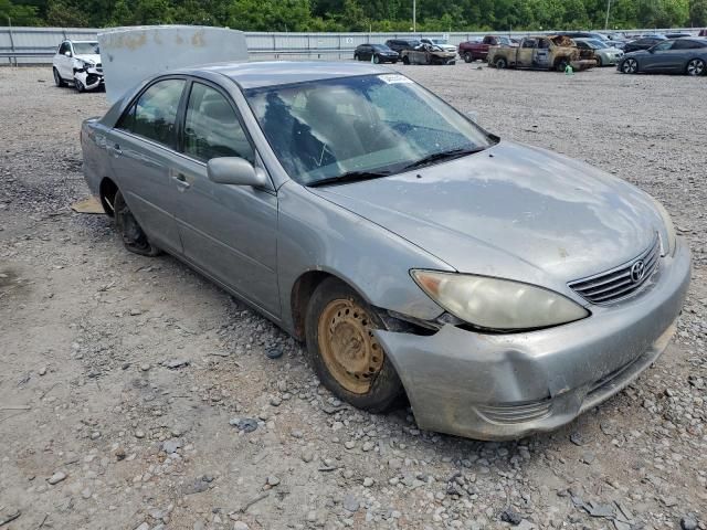 2005 Toyota Camry LE