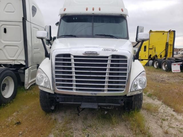 2019 Freightliner Cascadia 125