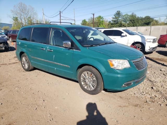 2014 Chrysler Town & Country Touring L