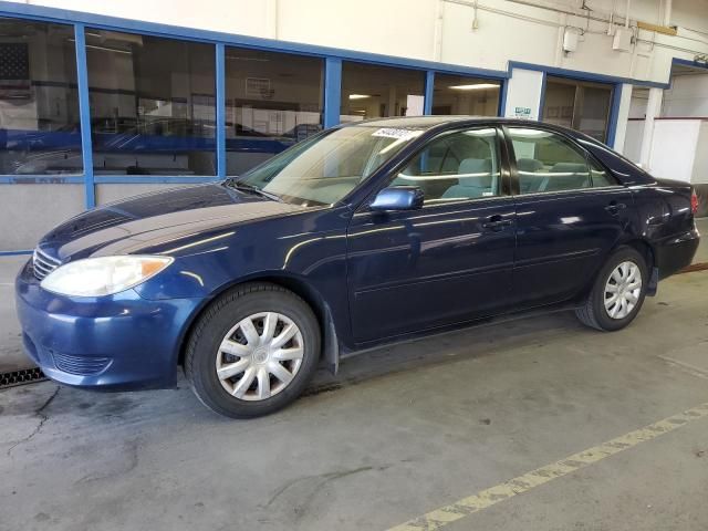 2005 Toyota Camry LE