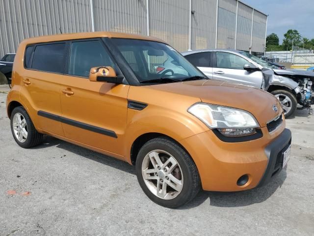 2011 KIA Soul +