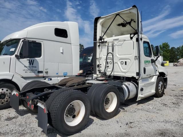 2018 Freightliner Cascadia 125