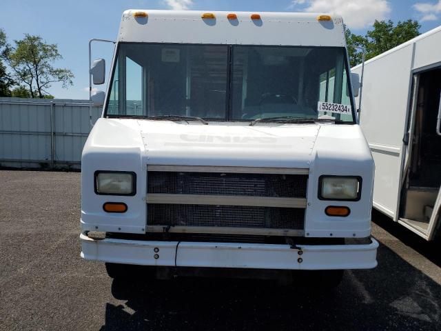 2000 Freightliner Chassis M Line WALK-IN Van