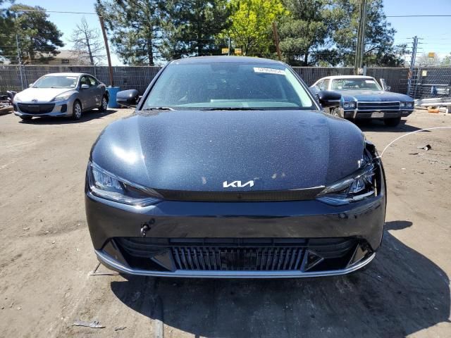 2022 KIA EV6 Light