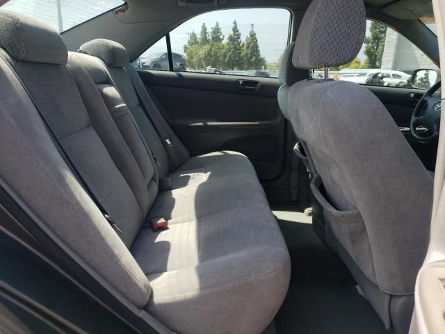 2004 Toyota Camry LE