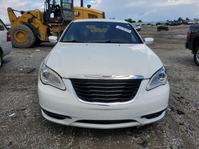 2013 Chrysler 200 Touring