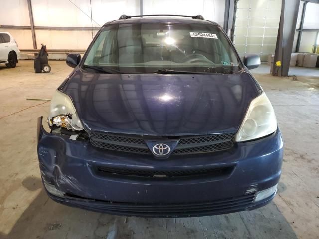 2005 Toyota Sienna XLE