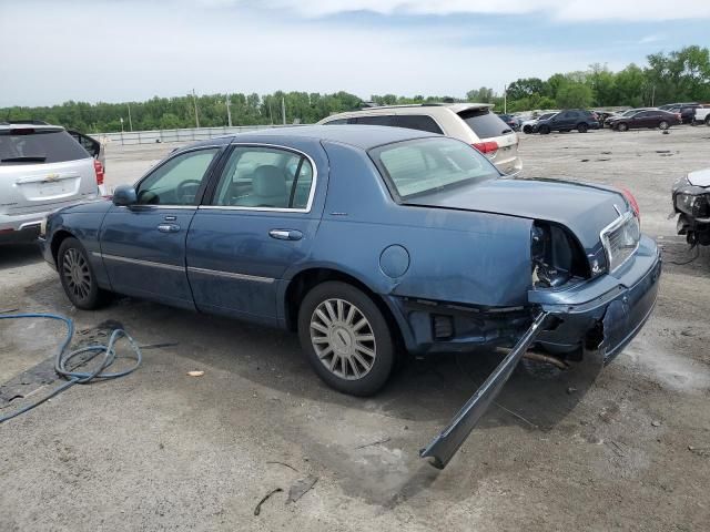 2005 Lincoln Town Car Signature