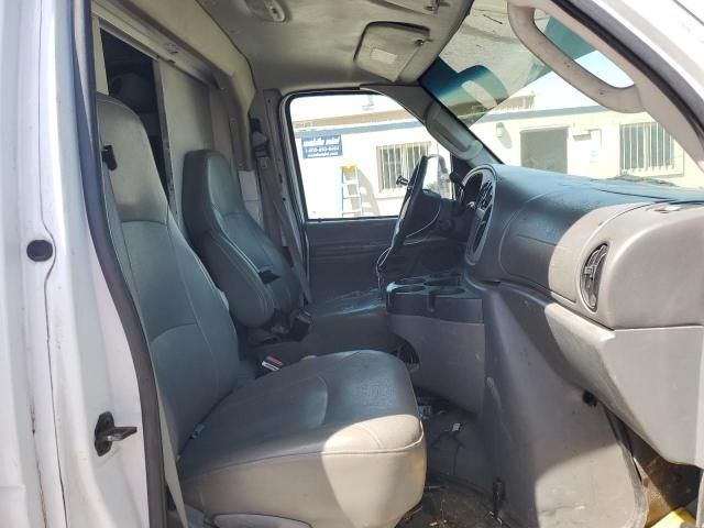 2007 Ford Econoline E350 Super Duty Cutaway Van