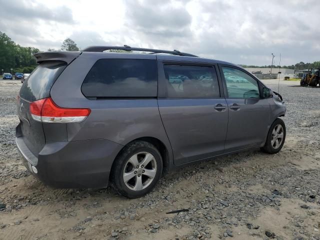 2011 Toyota Sienna LE