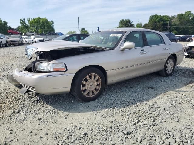 2010 Lincoln Town Car Signature Limited