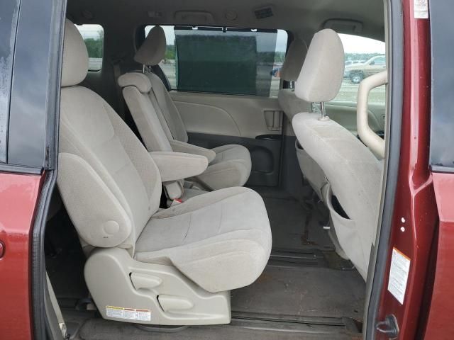 2015 Toyota Sienna LE