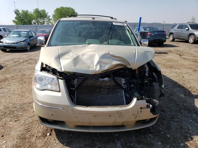 2010 Chrysler Town & Country Limited