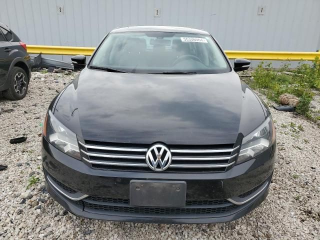 2013 Volkswagen Passat SE