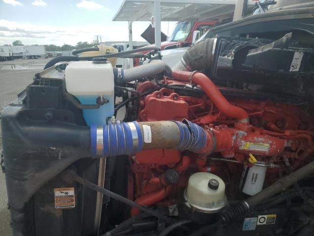 2016 Kenworth Construction T680