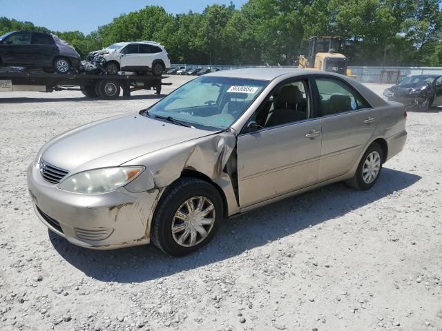 2005 Toyota Camry LE