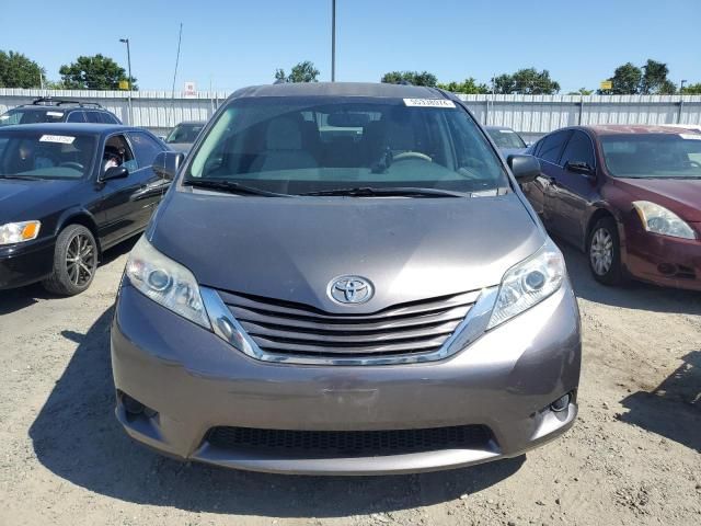 2012 Toyota Sienna LE