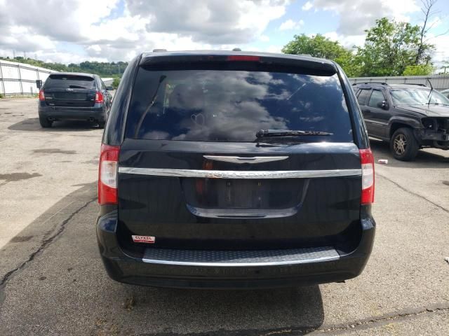 2012 Chrysler Town & Country Touring