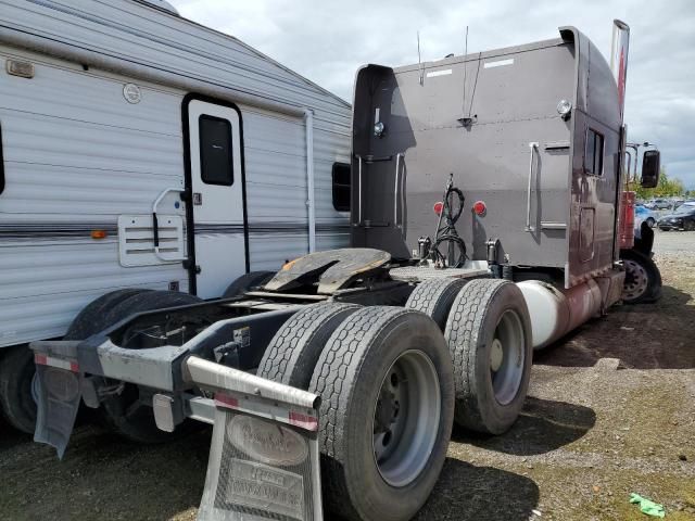 2012 Peterbilt 389