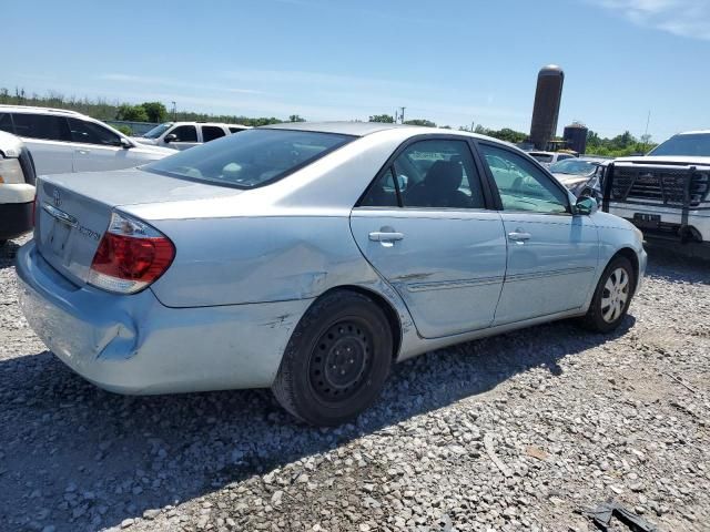 2005 Toyota Camry LE