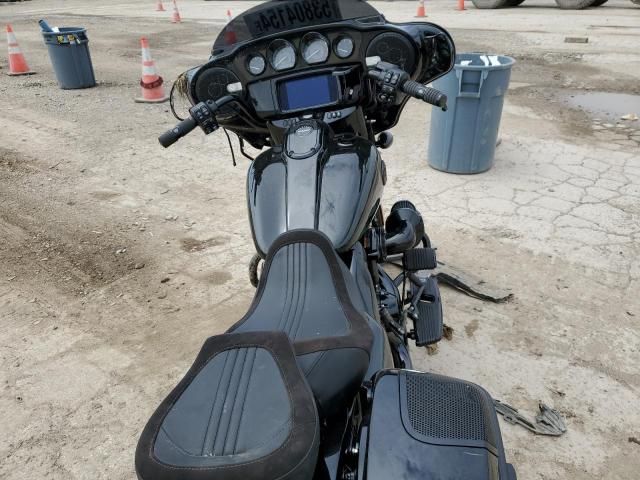 2022 Harley-Davidson Flhxse