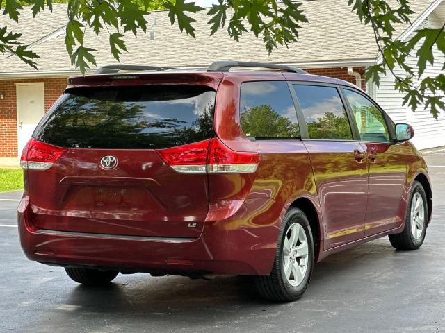 2012 Toyota Sienna LE