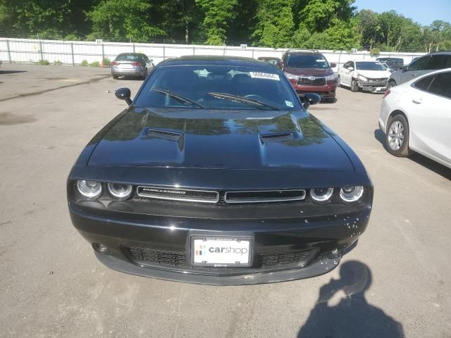 2017 Dodge Challenger SXT